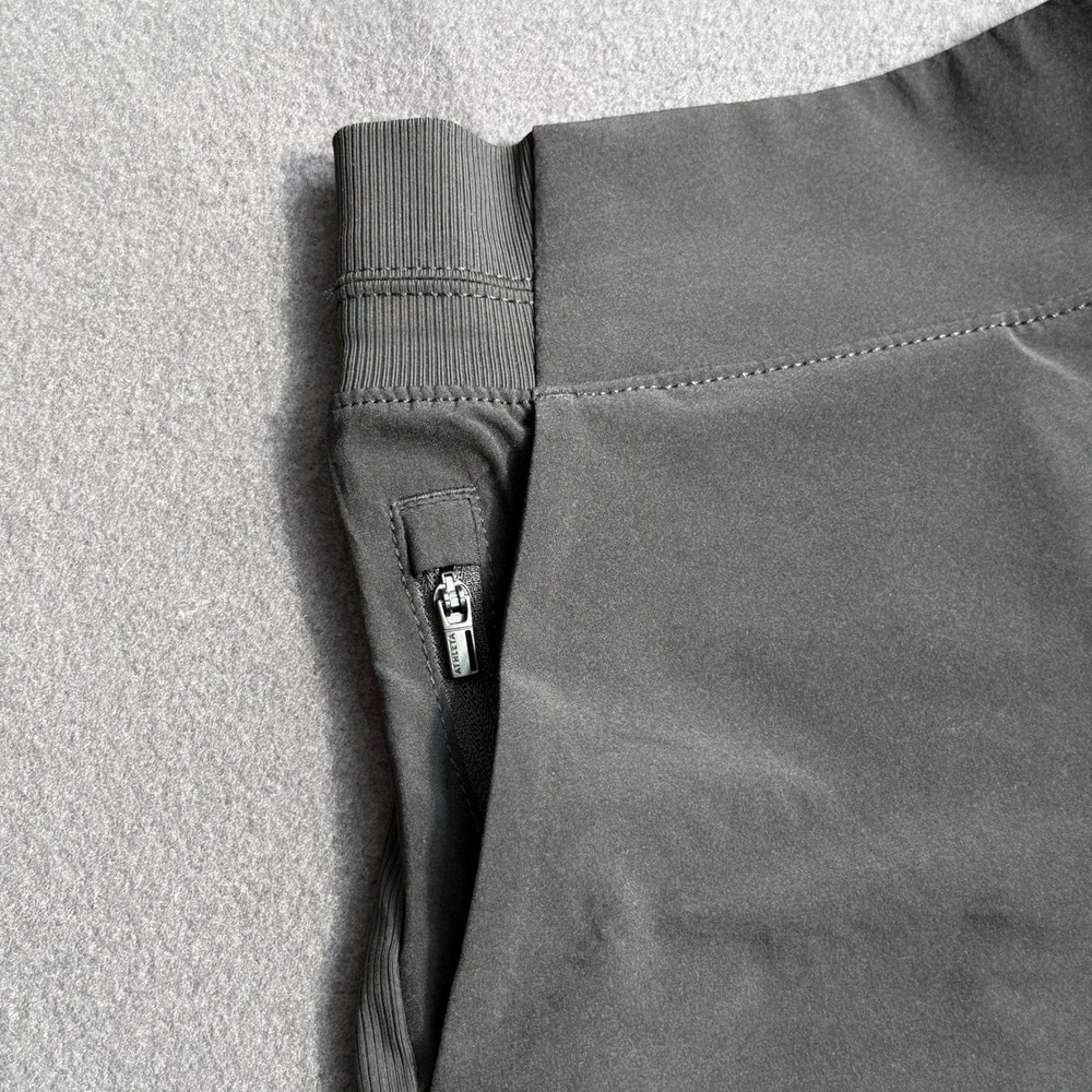 Athleta Brooklyn 4" Shorts Womens 4 Black Stretch Active Hiking Workout Active - Picture 5 of 9